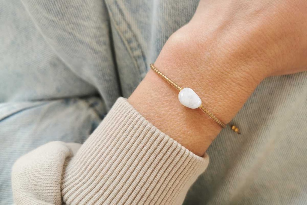 Think-Happy-Pure-Moonstone-Bracelet-4.jpg
